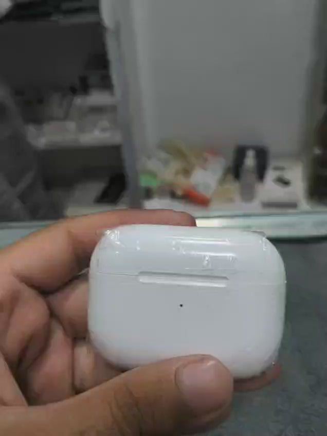 TWS Pro – Premium Design &amp; Crystal Clear Sound